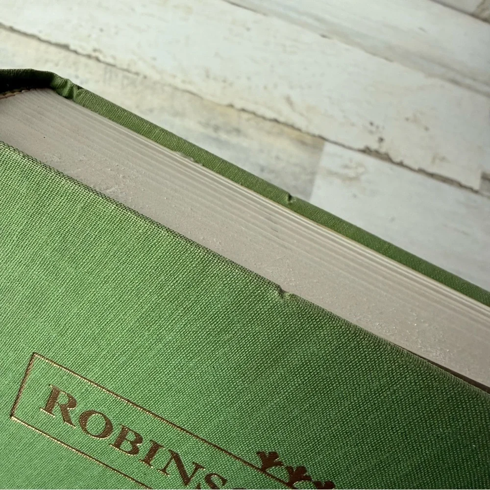 Vintage 'Robinson Crusoe' Hardcover Book (1983) Fiction Novel
